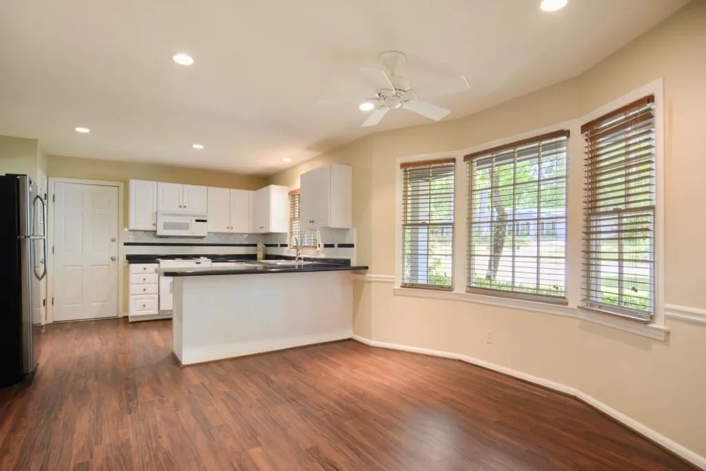 175 Berwick Drive, Sandy Springs, Georgia 30328, 4 Bedrooms Bedrooms, ,3 BathroomsBathrooms,Residential,Sold,175 Berwick Drive,6877771