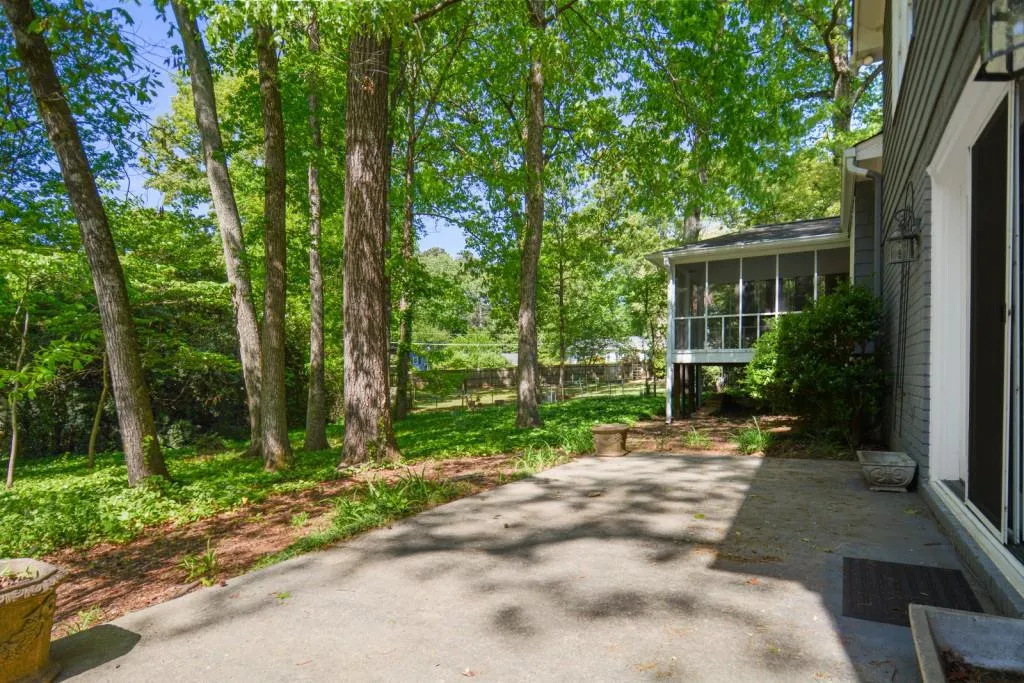 175 Berwick Drive, Sandy Springs, Georgia 30328, 4 Bedrooms Bedrooms, ,3 BathroomsBathrooms,Residential,Sold,175 Berwick Drive,6877771