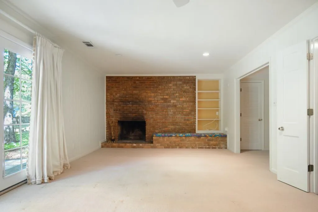 175 Berwick Drive, Sandy Springs, Georgia 30328, 4 Bedrooms Bedrooms, ,3 BathroomsBathrooms,Residential,Sold,175 Berwick Drive,6877771