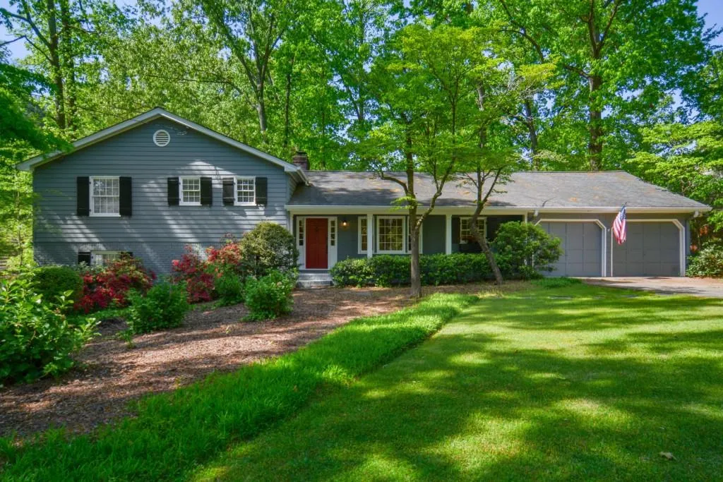 175 Berwick Drive, Sandy Springs, Georgia 30328, 4 Bedrooms Bedrooms, ,3 BathroomsBathrooms,Residential,Sold,175 Berwick Drive,6877771