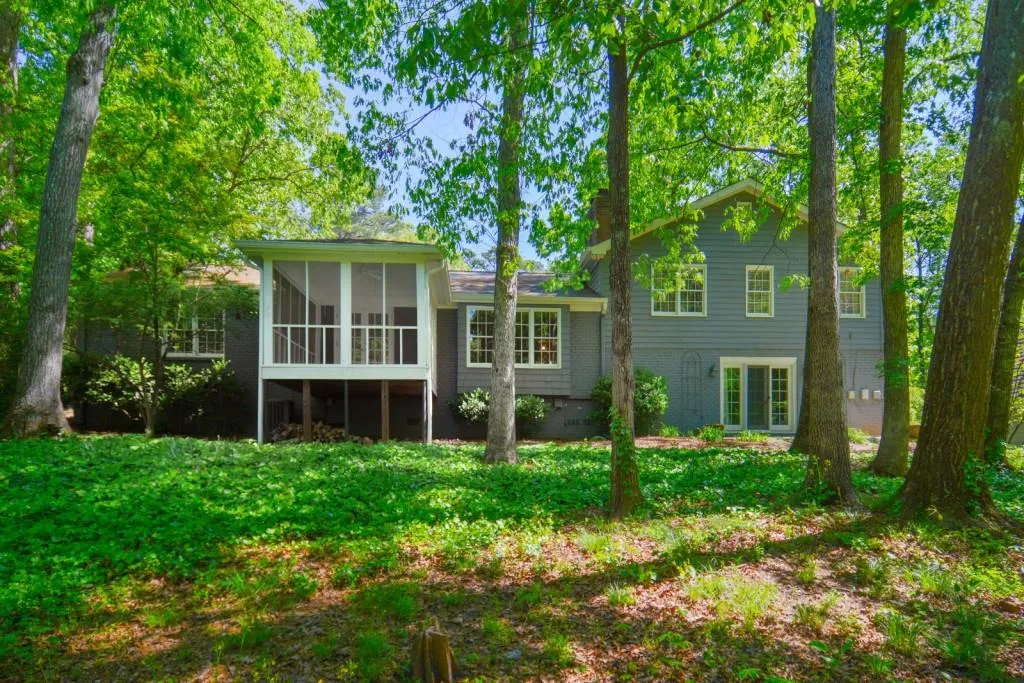 175 Berwick Drive, Sandy Springs, Georgia 30328, 4 Bedrooms Bedrooms, ,3 BathroomsBathrooms,Residential,Sold,175 Berwick Drive,6877771