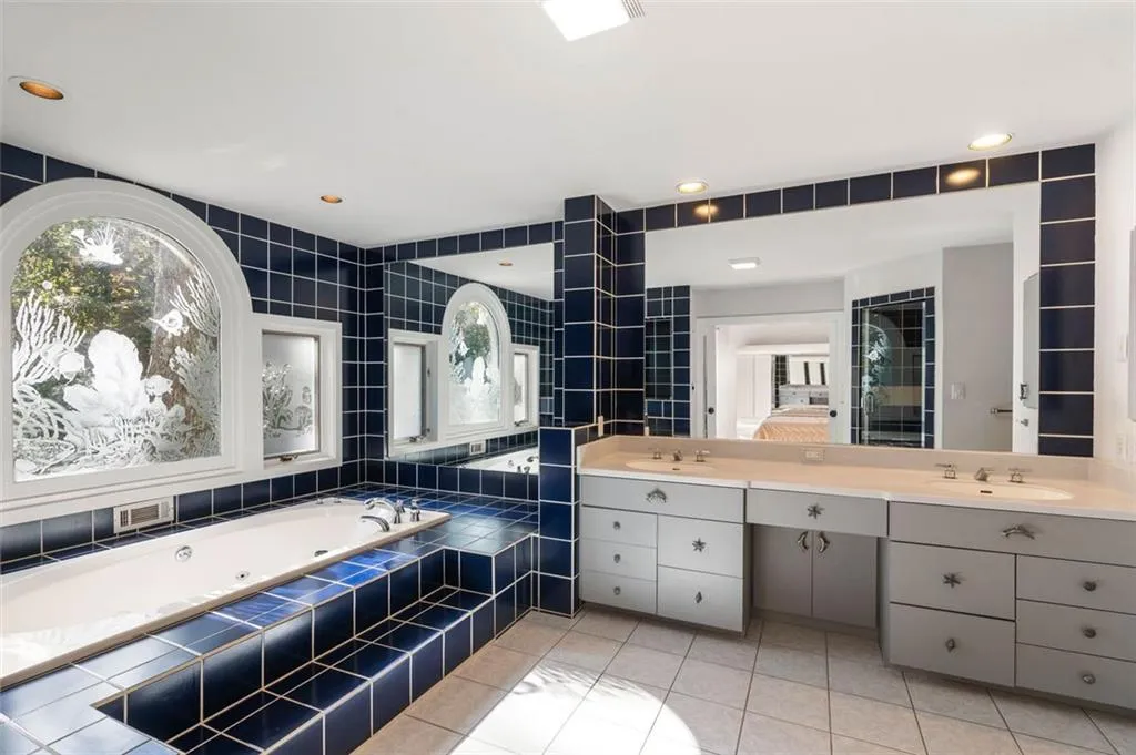 780 Crest Valley Drive, Atlanta, Georgia 30327, 3 Bedrooms Bedrooms, ,2 BathroomsBathrooms,Residential,Sold,780 Crest Valley Drive,7482262