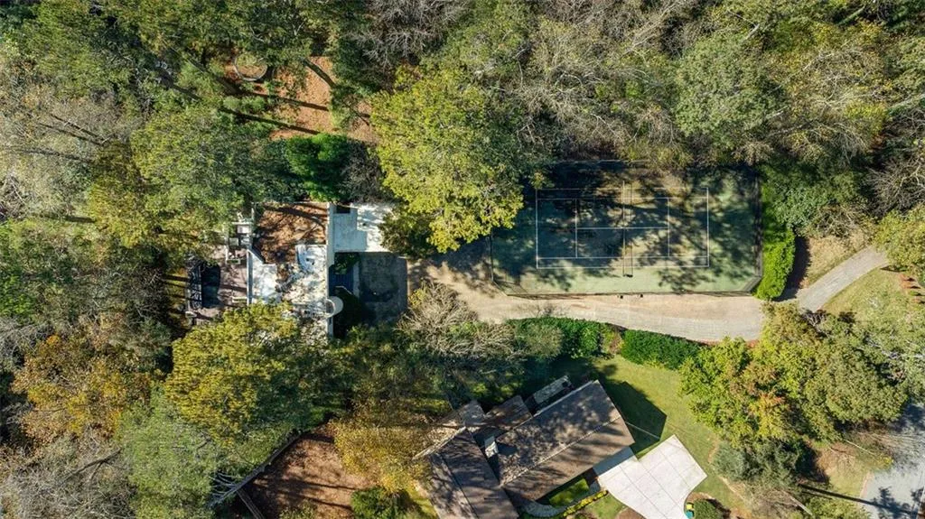 780 Crest Valley Drive, Atlanta, Georgia 30327, 3 Bedrooms Bedrooms, ,2 BathroomsBathrooms,Residential,Sold,780 Crest Valley Drive,7482262