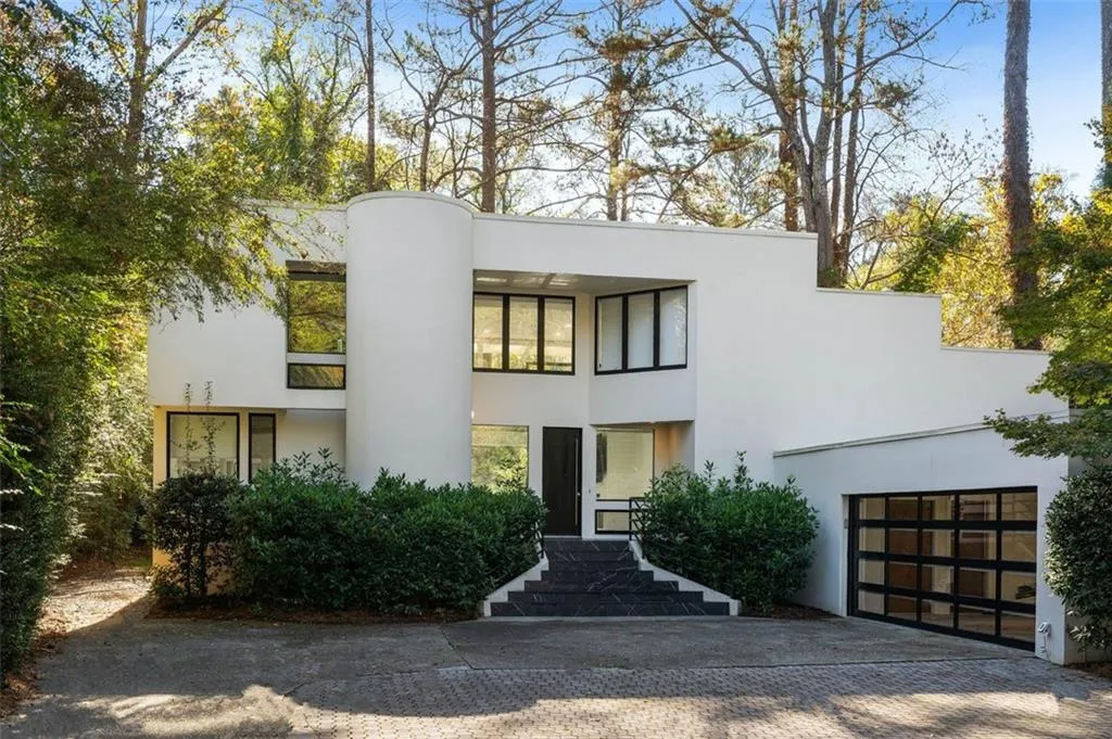 780 Crest Valley Drive, Atlanta, Georgia 30327, 3 Bedrooms Bedrooms, ,2 BathroomsBathrooms,Residential,Sold,780 Crest Valley Drive,7482262