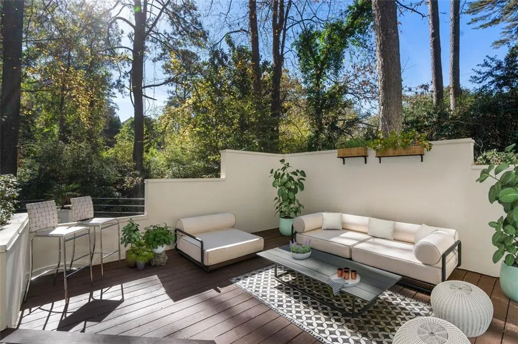 780 Crest Valley Drive, Atlanta, Georgia 30327, 3 Bedrooms Bedrooms, ,2 BathroomsBathrooms,Residential,Sold,780 Crest Valley Drive,7482262