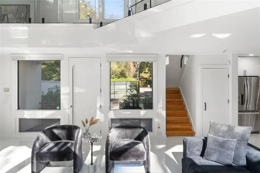 780 Crest Valley Drive, Atlanta, Georgia 30327, 3 Bedrooms Bedrooms, ,2 BathroomsBathrooms,Residential,Sold,780 Crest Valley Drive,7482262