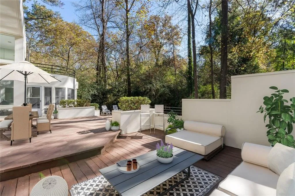 780 Crest Valley Drive, Atlanta, Georgia 30327, 3 Bedrooms Bedrooms, ,2 BathroomsBathrooms,Residential,Sold,780 Crest Valley Drive,7482262