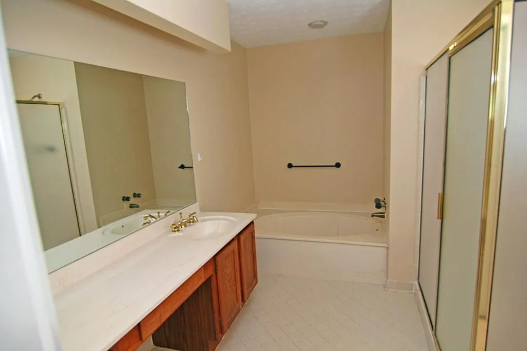 94 Dunwoody Springs Drive Unit 94, Sandy Springs, Georgia 30328, 2 Bedrooms Bedrooms, ,2 BathroomsBathrooms,Residential,Sold,94 Dunwoody Springs Drive Unit 94,5573015