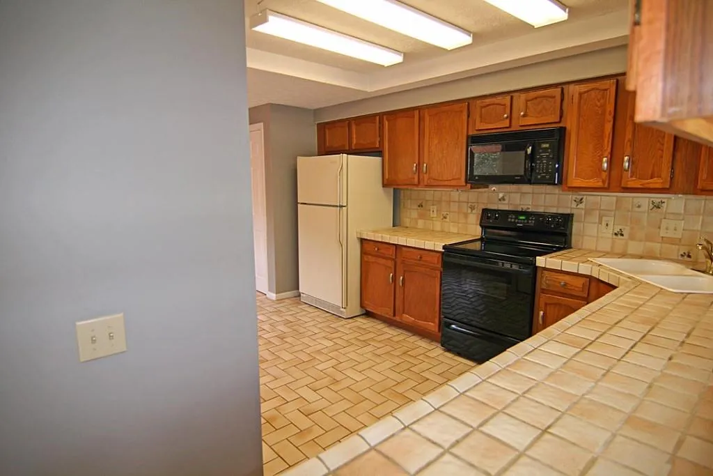 94 Dunwoody Springs Drive Unit 94, Sandy Springs, Georgia 30328, 2 Bedrooms Bedrooms, ,2 BathroomsBathrooms,Residential,Sold,94 Dunwoody Springs Drive Unit 94,5573015