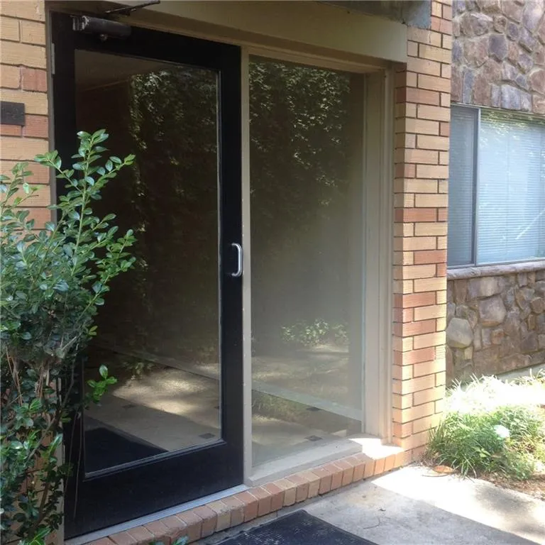 115 Biscayne Drive Nw Unit A1, Atlanta, Georgia 30309, 3 Bedrooms Bedrooms, ,2 BathroomsBathrooms,Residential,Sold,115 Biscayne Drive Nw Unit A1,5698346