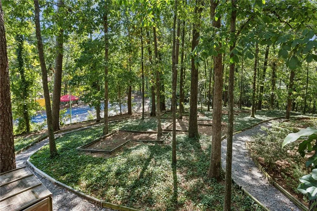 290 Glen Lake Drive, Atlanta, Georgia 30327, 5 Bedrooms Bedrooms, ,4 BathroomsBathrooms,Residential,For Sale,290 Glen Lake Drive,7665788