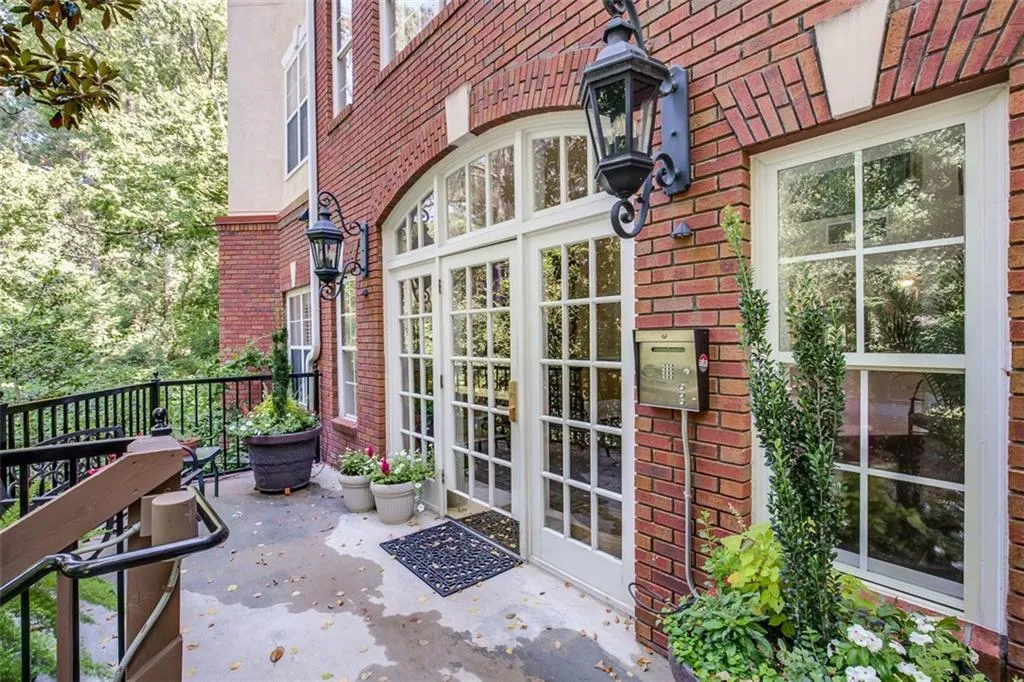 424 Lindbergh Drive Ne Unit 303, Atlanta, Georgia 30305, 2 Bedrooms Bedrooms, ,2 BathroomsBathrooms,Residential,Sold,424 Lindbergh Drive Ne Unit 303,6029880