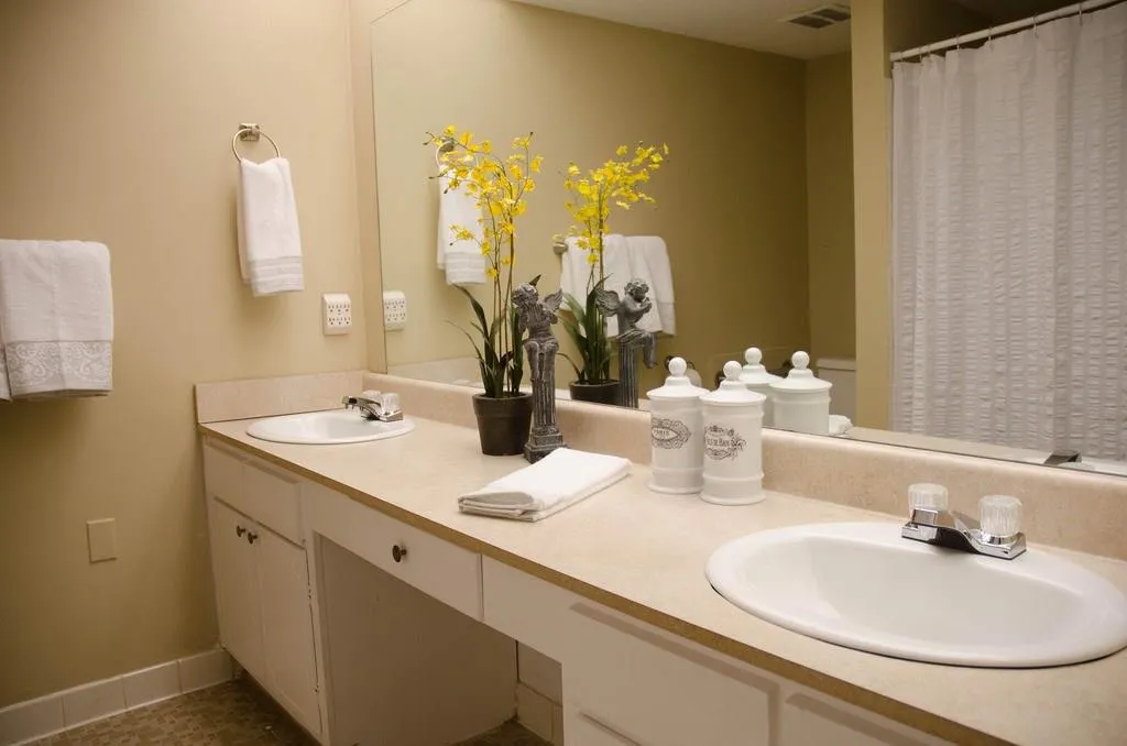 6851 Roswell Road Unit I-16, Sandy Springs, Georgia 30328, 3 Bedrooms Bedrooms, ,2 BathroomsBathrooms,Residential,Sold,6851 Roswell Road Unit I-16,5694524