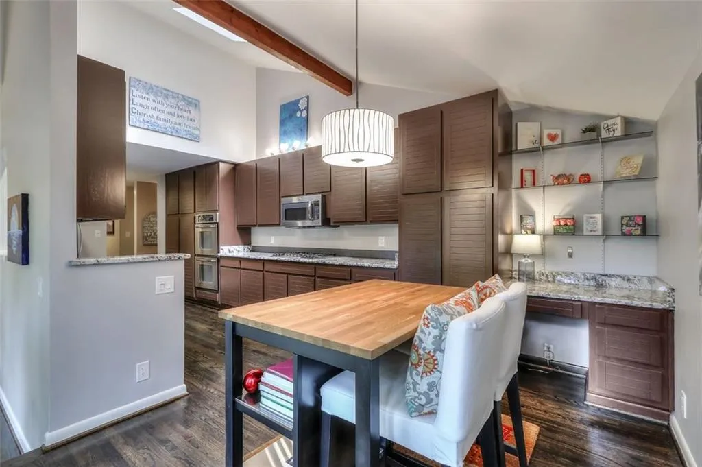 500 Mountain Creek Trace Nw, Atlanta, Georgia 30328, 4 Bedrooms Bedrooms, ,2 BathroomsBathrooms,Residential,Sold,500 Mountain Creek Trace Nw,6038446