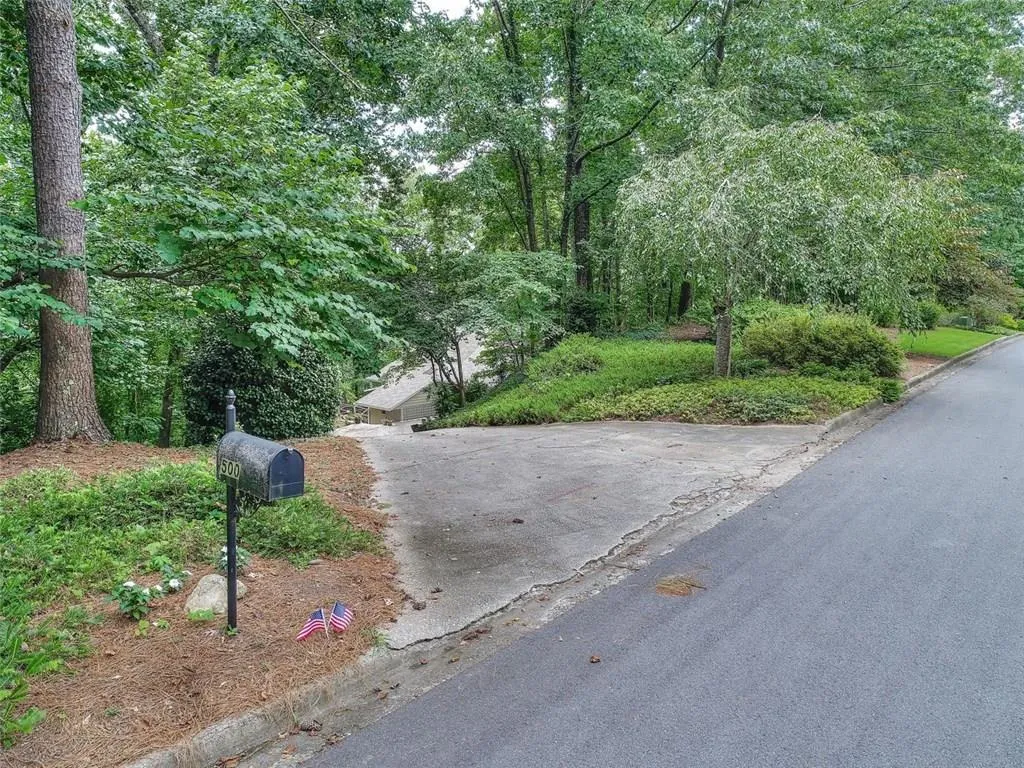 500 Mountain Creek Trace Nw, Atlanta, Georgia 30328, 4 Bedrooms Bedrooms, ,2 BathroomsBathrooms,Residential,Sold,500 Mountain Creek Trace Nw,6038446