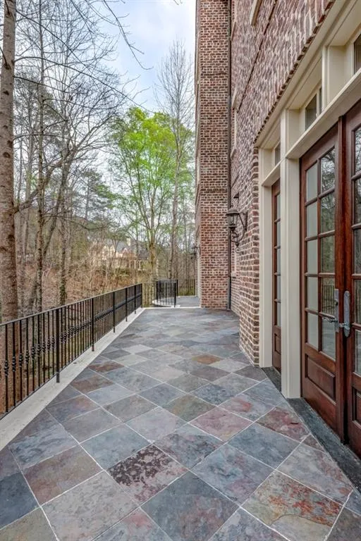 979 Crest Valley Drive, Atlanta, Georgia 30327, 5 Bedrooms Bedrooms, ,6 BathroomsBathrooms,Residential,Sold,979 Crest Valley Drive,6617076