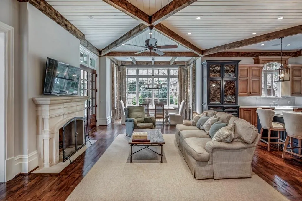 979 Crest Valley Drive, Atlanta, Georgia 30327, 5 Bedrooms Bedrooms, ,6 BathroomsBathrooms,Residential,Sold,979 Crest Valley Drive,6617076