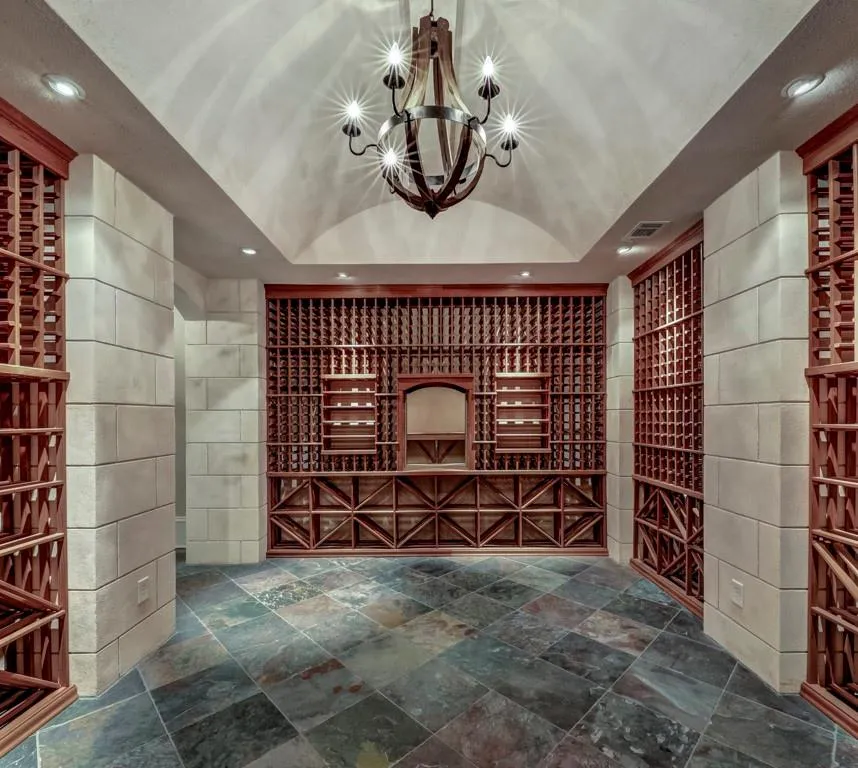 979 Crest Valley Drive, Atlanta, Georgia 30327, 5 Bedrooms Bedrooms, ,6 BathroomsBathrooms,Residential,Sold,979 Crest Valley Drive,6617076