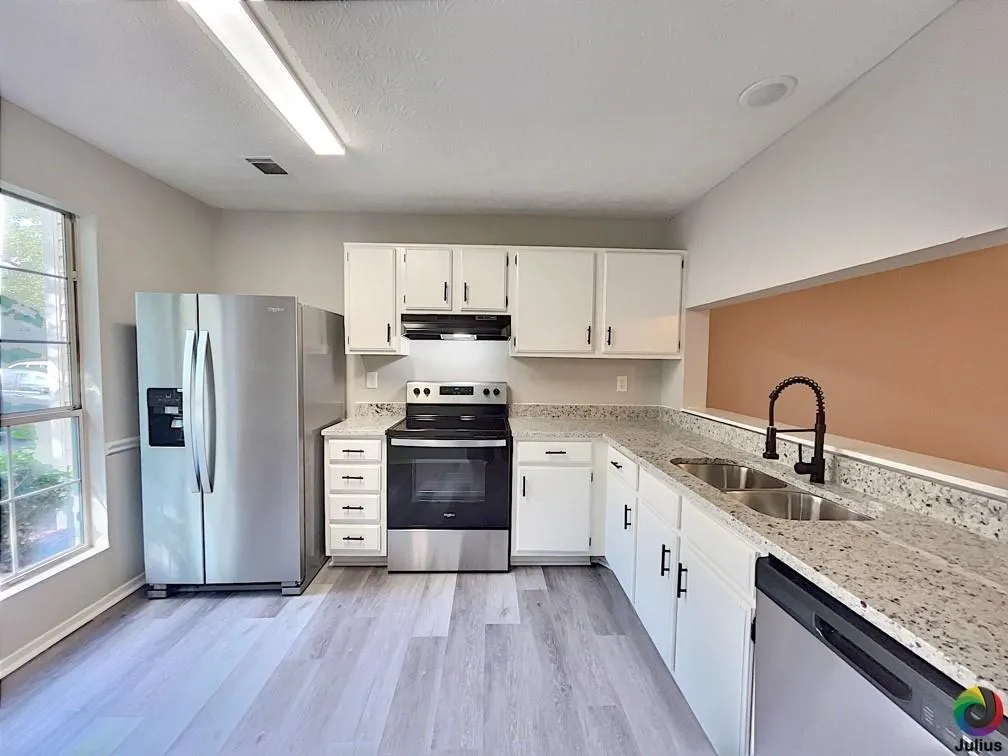 3008 Queen Anne Court, Sandy Springs, Georgia 30350, 2 Bedrooms Bedrooms, ,2 BathroomsBathrooms,Residential,Sold,3008 Queen Anne Court,7240222