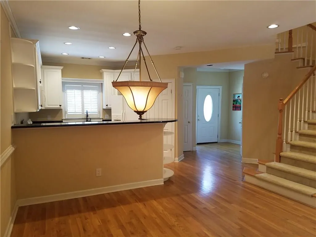 8575 Hope Mews Court, Sandy Springs, Georgia 30350, 2 Bedrooms Bedrooms, ,2 BathroomsBathrooms,Residential,Sold,8575 Hope Mews Court,6062452