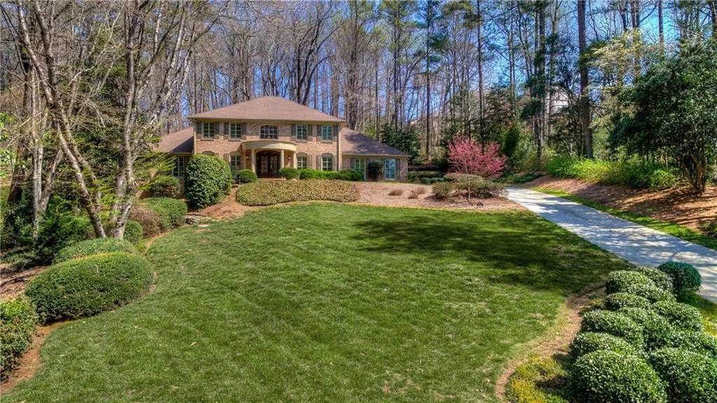 135 Trail Point, Sandy Springs, Georgia 30350, 5 Bedrooms Bedrooms, ,4 BathroomsBathrooms,Residential,Sold,135 Trail Point,5823916
