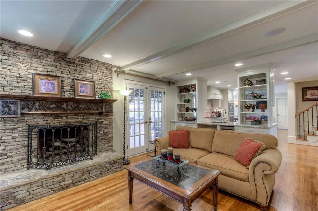 135 Trail Point, Sandy Springs, Georgia 30350, 5 Bedrooms Bedrooms, ,4 BathroomsBathrooms,Residential,Sold,135 Trail Point,5823916