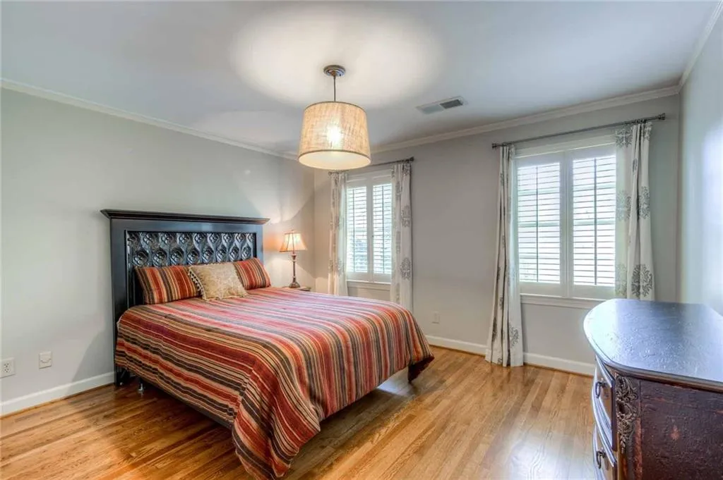 135 Trail Point, Sandy Springs, Georgia 30350, 5 Bedrooms Bedrooms, ,4 BathroomsBathrooms,Residential,Sold,135 Trail Point,5823916