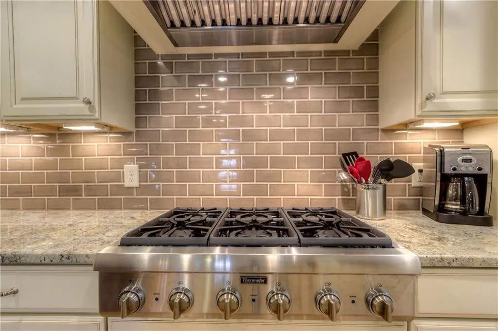 135 Trail Point, Sandy Springs, Georgia 30350, 5 Bedrooms Bedrooms, ,4 BathroomsBathrooms,Residential,Sold,135 Trail Point,5823916