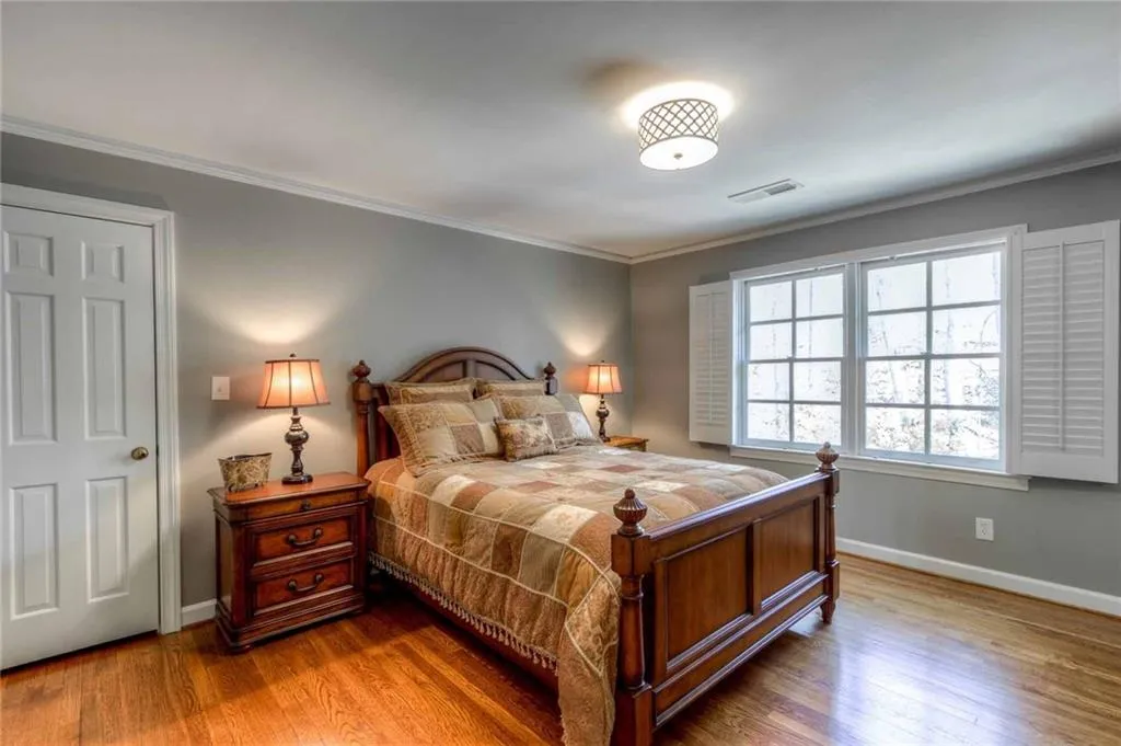 135 Trail Point, Sandy Springs, Georgia 30350, 5 Bedrooms Bedrooms, ,4 BathroomsBathrooms,Residential,Sold,135 Trail Point,5823916