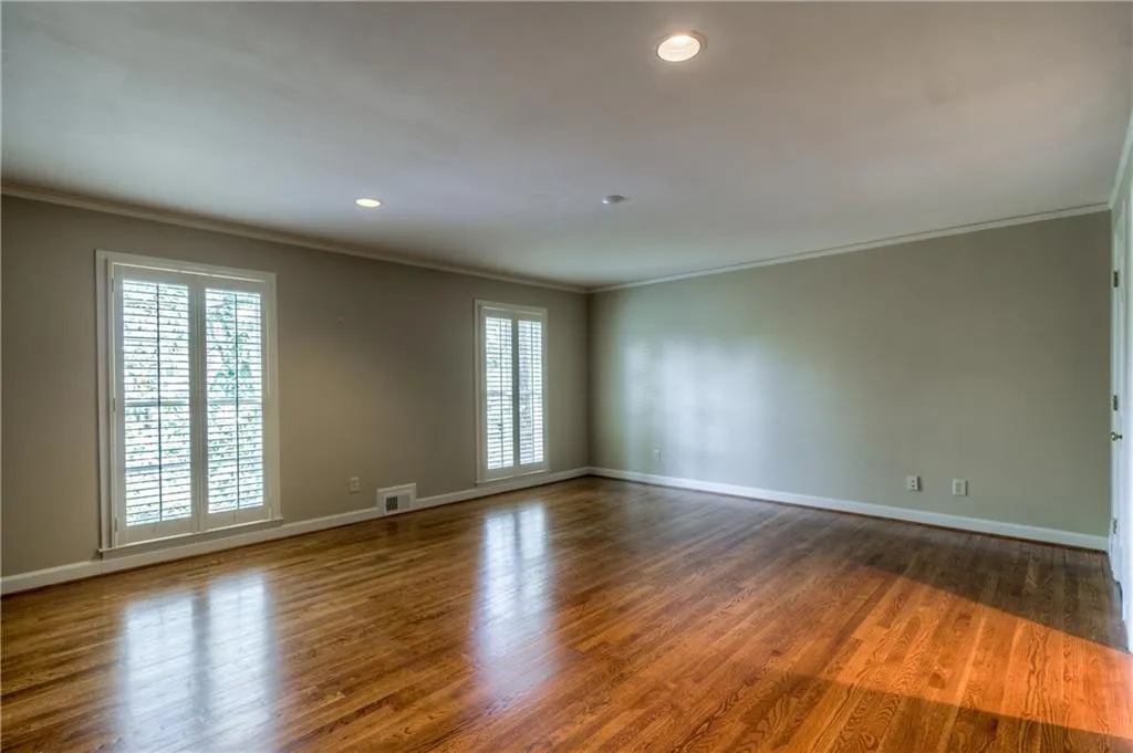 135 Trail Point, Sandy Springs, Georgia 30350, 5 Bedrooms Bedrooms, ,4 BathroomsBathrooms,Residential,Sold,135 Trail Point,5823916