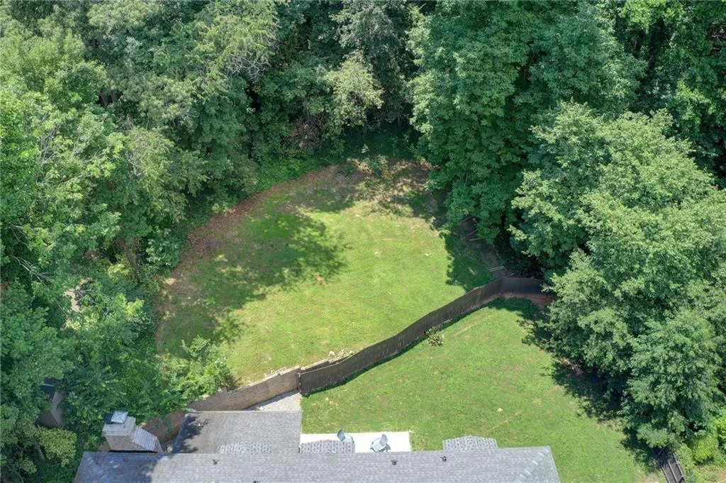 7050 Glenridge Drive, Sandy Springs, Georgia 30328, 5 Bedrooms Bedrooms, ,3 BathroomsBathrooms,Residential,Sold,7050 Glenridge Drive,7395866