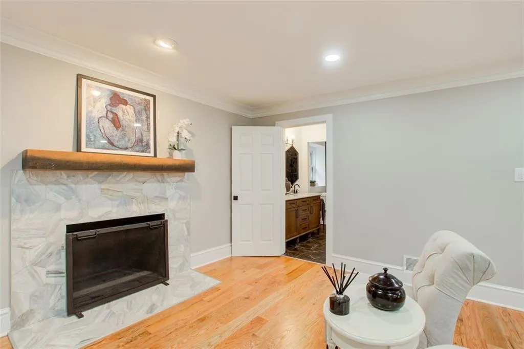 7050 Glenridge Drive, Sandy Springs, Georgia 30328, 5 Bedrooms Bedrooms, ,3 BathroomsBathrooms,Residential,Sold,7050 Glenridge Drive,7395866