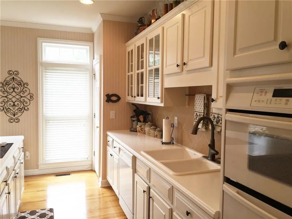 13 Carrington Way, Sandy Springs, Georgia 30328, 2 Bedrooms Bedrooms, ,2 BathroomsBathrooms,Residential,Sold,13 Carrington Way,5741961