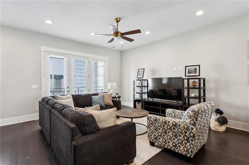 704 Banton Drive Nw, Atlanta, Georgia 30318, 3 Bedrooms Bedrooms, ,3 BathroomsBathrooms,Residential,For Sale,704 Banton Drive Nw,7604501