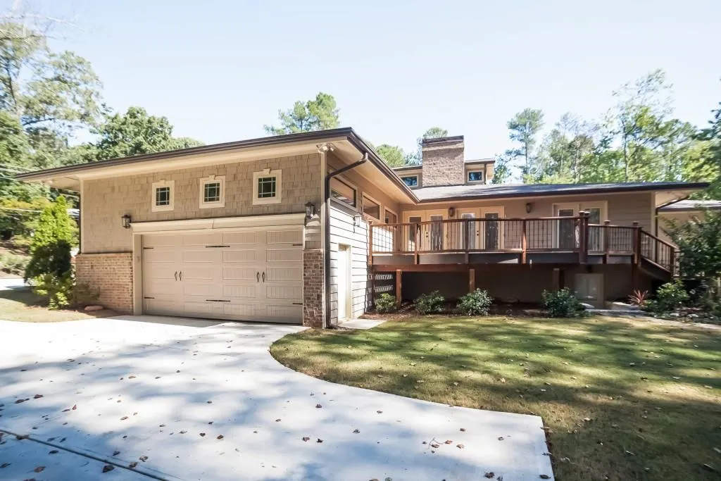 595 Spalding Drive, Sandy Springs, Georgia 30328, 5 Bedrooms Bedrooms, ,5 BathroomsBathrooms,Residential,Sold,595 Spalding Drive,5873932