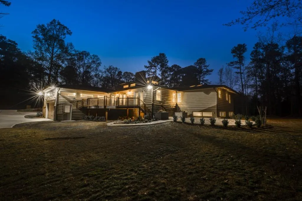 595 Spalding Drive, Sandy Springs, Georgia 30328, 5 Bedrooms Bedrooms, ,5 BathroomsBathrooms,Residential,Sold,595 Spalding Drive,5873932