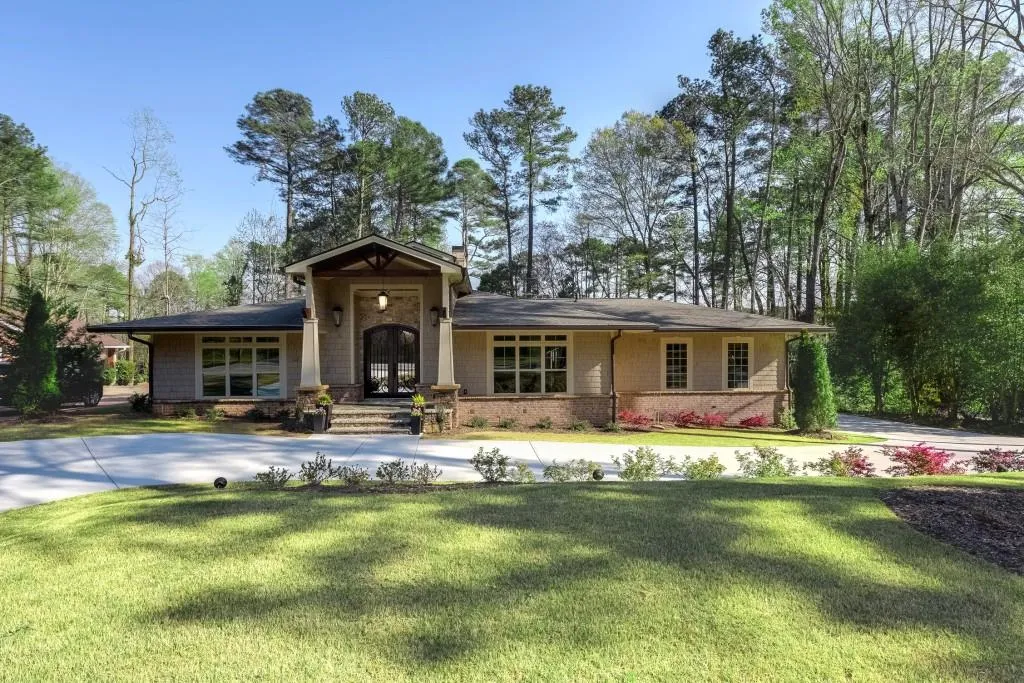 595 Spalding Drive, Sandy Springs, Georgia 30328, 5 Bedrooms Bedrooms, ,5 BathroomsBathrooms,Residential,Sold,595 Spalding Drive,5873932