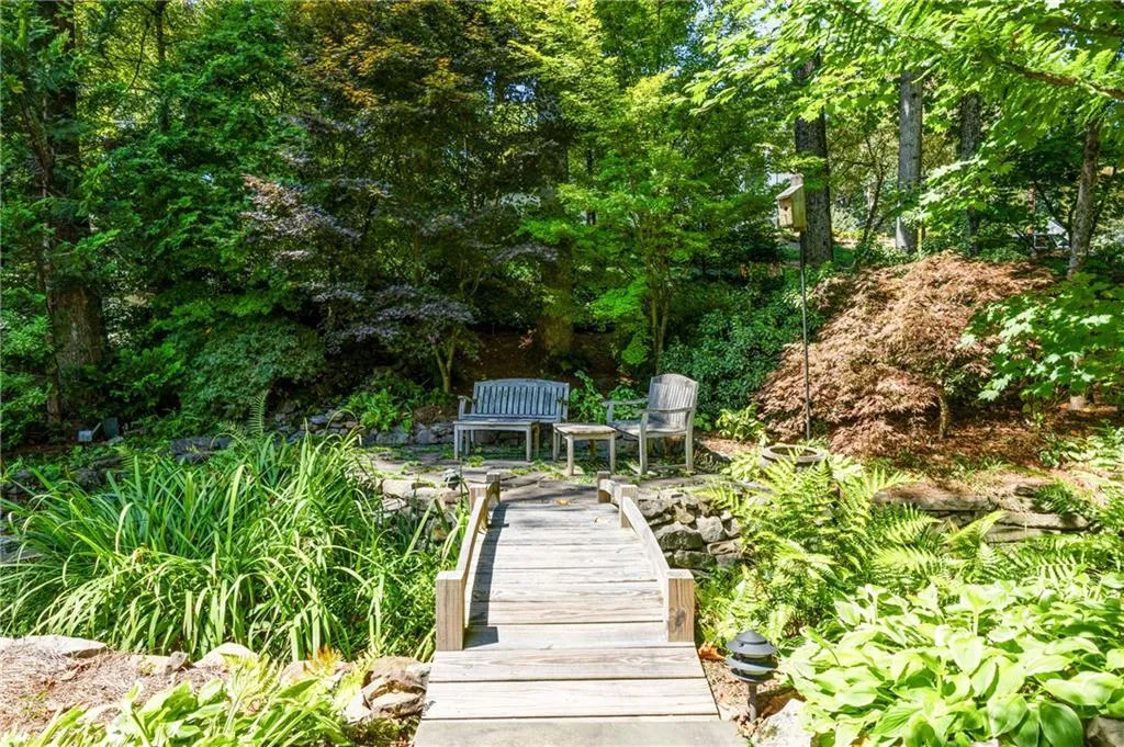 4755 Lafayette Avenue, Atlanta, Georgia 30327, 5 Bedrooms Bedrooms, ,4 BathroomsBathrooms,Residential,For Sale,4755 Lafayette Avenue,7679218