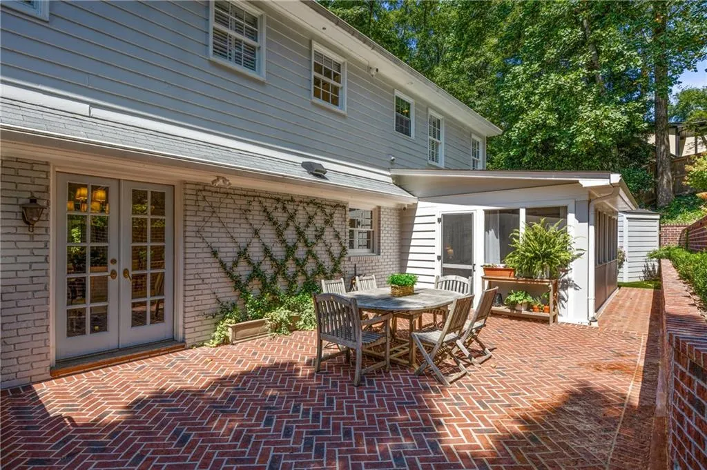 4755 Lafayette Avenue, Atlanta, Georgia 30327, 5 Bedrooms Bedrooms, ,4 BathroomsBathrooms,Residential,For Sale,4755 Lafayette Avenue,7679218