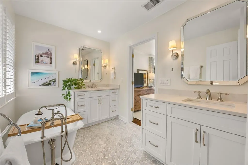 4755 Lafayette Avenue, Atlanta, Georgia 30327, 5 Bedrooms Bedrooms, ,4 BathroomsBathrooms,Residential,For Sale,4755 Lafayette Avenue,7679218