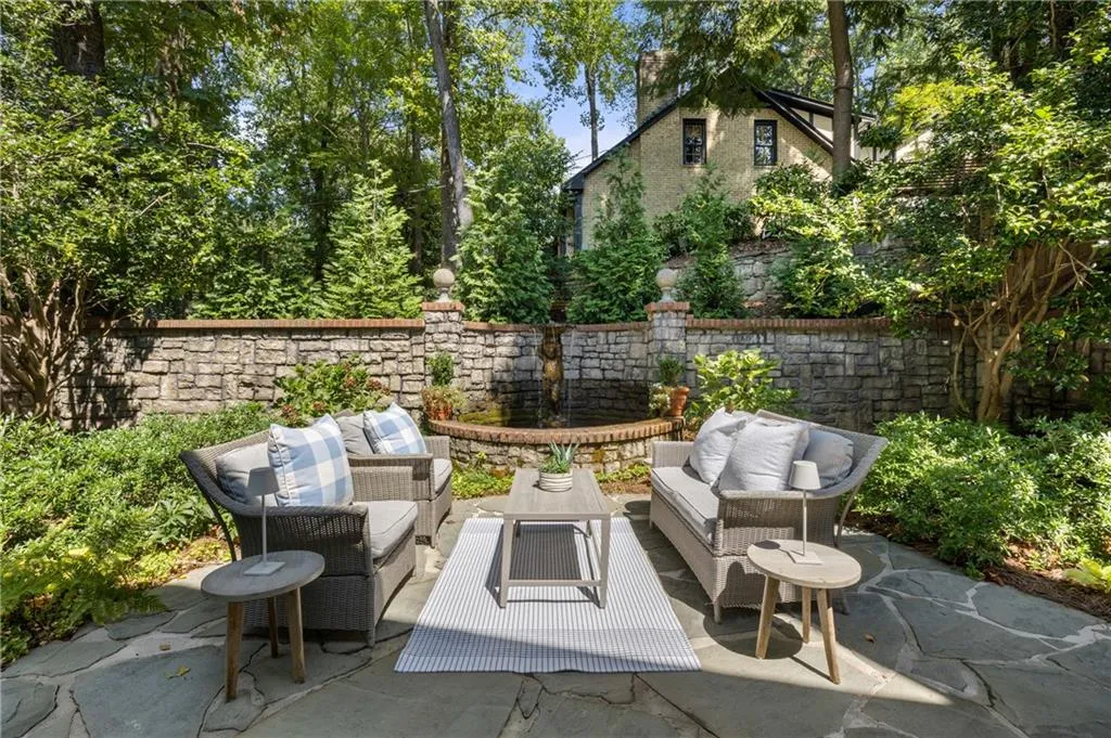 4755 Lafayette Avenue, Atlanta, Georgia 30327, 5 Bedrooms Bedrooms, ,4 BathroomsBathrooms,Residential,For Sale,4755 Lafayette Avenue,7679218