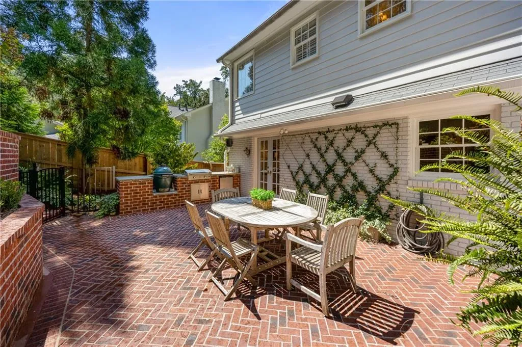 4755 Lafayette Avenue, Atlanta, Georgia 30327, 5 Bedrooms Bedrooms, ,4 BathroomsBathrooms,Residential,For Sale,4755 Lafayette Avenue,7679218