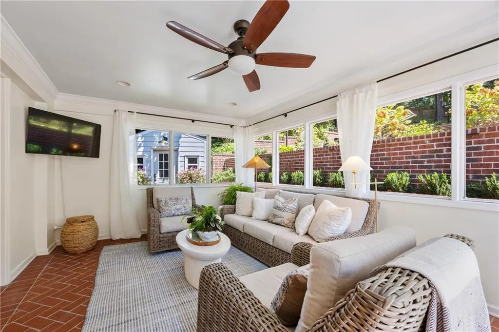 4755 Lafayette Avenue, Atlanta, Georgia 30327, 5 Bedrooms Bedrooms, ,4 BathroomsBathrooms,Residential,For Sale,4755 Lafayette Avenue,7679218