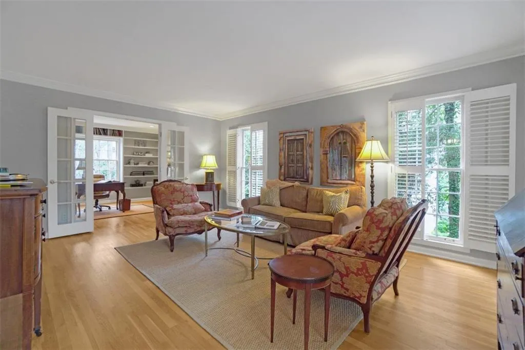 6315 River Overlook Drive, Sandy Springs, Georgia 30328, 5 Bedrooms Bedrooms, ,4 BathroomsBathrooms,Residential,Sold,6315 River Overlook Drive,5968571