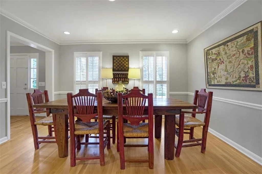 6315 River Overlook Drive, Sandy Springs, Georgia 30328, 5 Bedrooms Bedrooms, ,4 BathroomsBathrooms,Residential,Sold,6315 River Overlook Drive,5968571