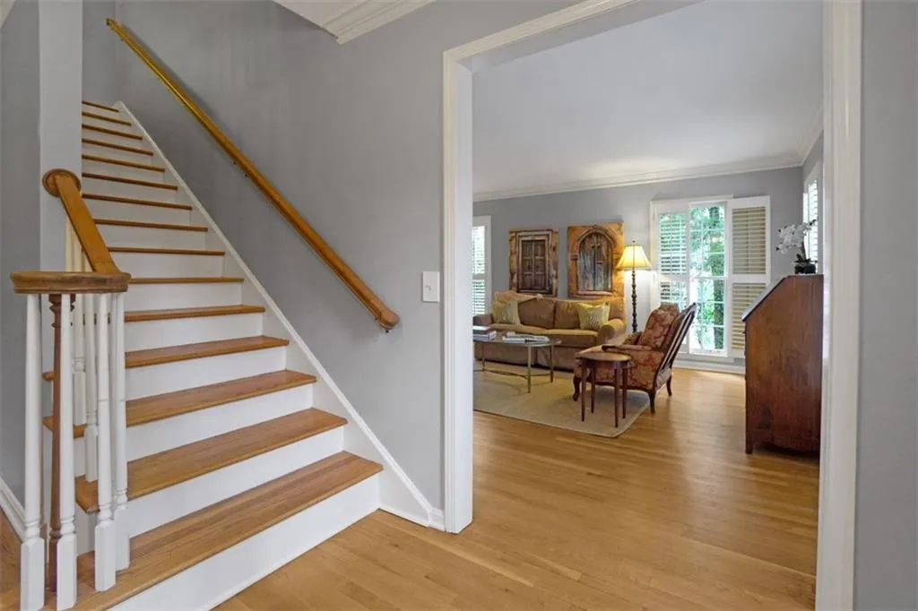 6315 River Overlook Drive, Sandy Springs, Georgia 30328, 5 Bedrooms Bedrooms, ,4 BathroomsBathrooms,Residential,Sold,6315 River Overlook Drive,5968571