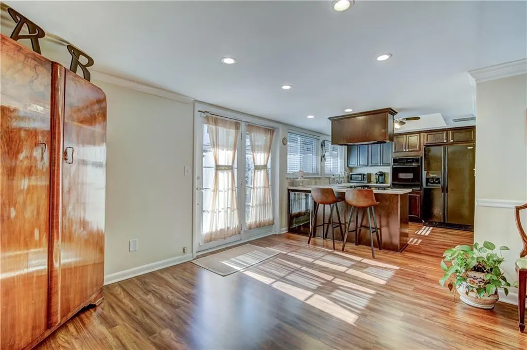 7343 Cardigan Circle, Sandy Springs, Georgia 30328, 3 Bedrooms Bedrooms, ,2 BathroomsBathrooms,Residential,Sold,7343 Cardigan Circle,6074667