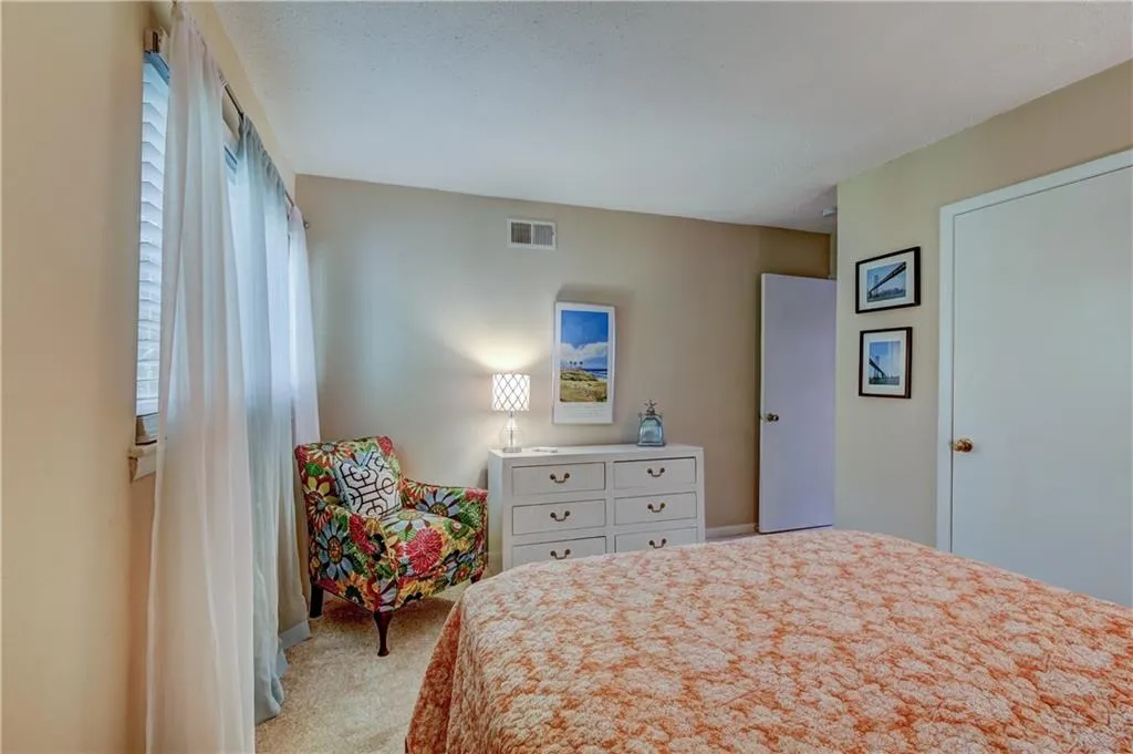 7343 Cardigan Circle, Sandy Springs, Georgia 30328, 3 Bedrooms Bedrooms, ,2 BathroomsBathrooms,Residential,Sold,7343 Cardigan Circle,6074667