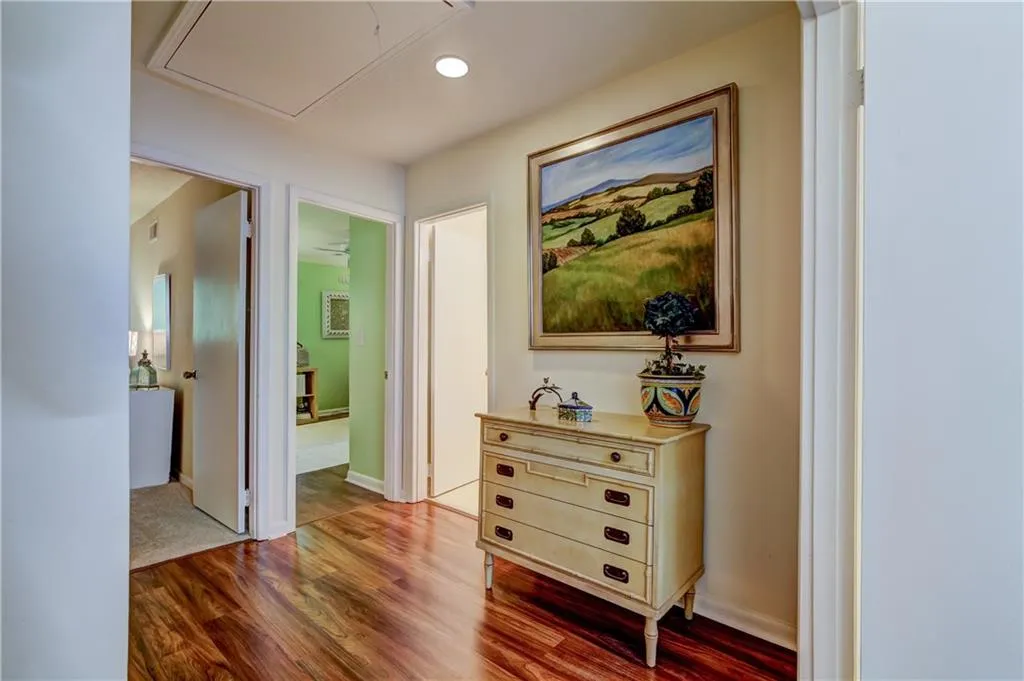 7343 Cardigan Circle, Sandy Springs, Georgia 30328, 3 Bedrooms Bedrooms, ,2 BathroomsBathrooms,Residential,Sold,7343 Cardigan Circle,6074667