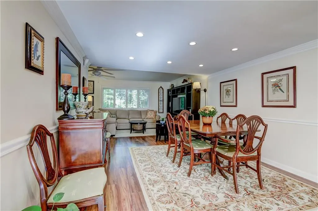 7343 Cardigan Circle, Sandy Springs, Georgia 30328, 3 Bedrooms Bedrooms, ,2 BathroomsBathrooms,Residential,Sold,7343 Cardigan Circle,6074667